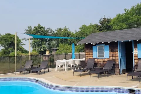 Cape May Island Hideaway with pool - Sleeps 15
