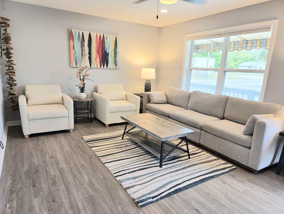 Bayside Beach House -  Sleeps 10 - Villas