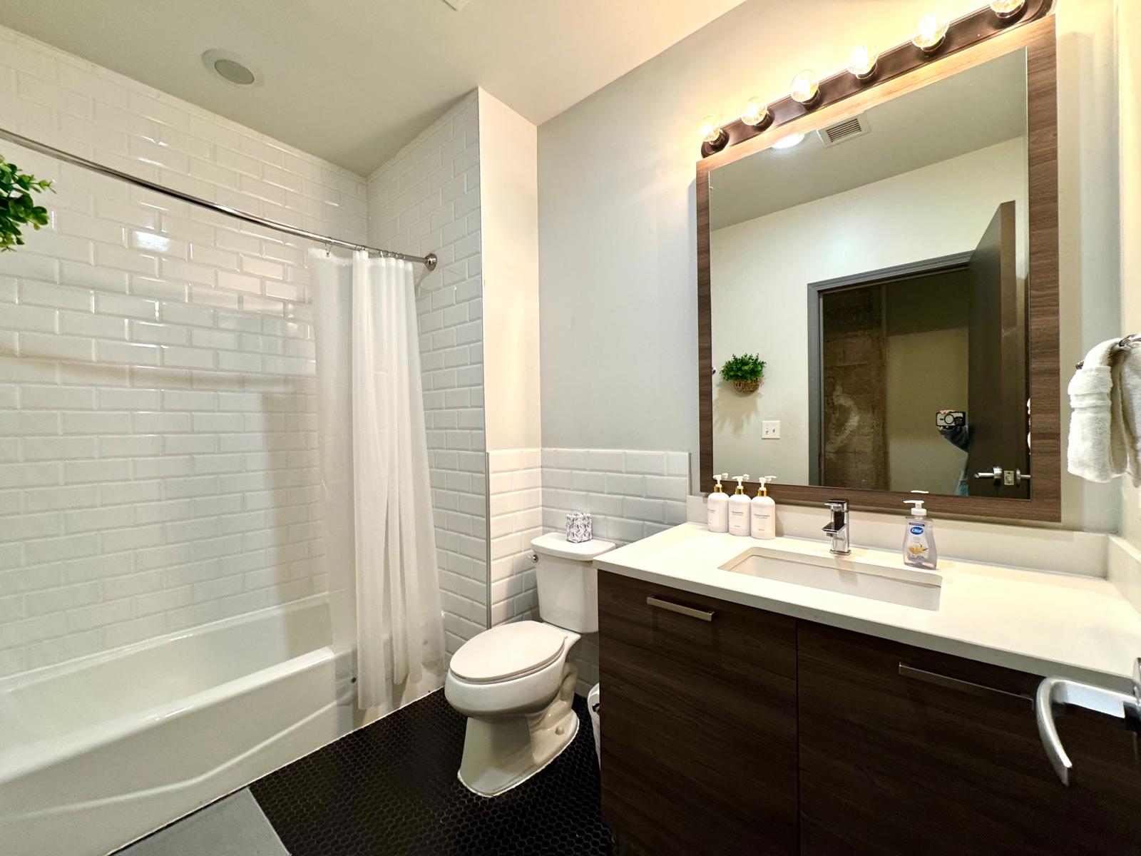 2-bed-or-2-bath-or-downtown-or-free-valet-parking-or/