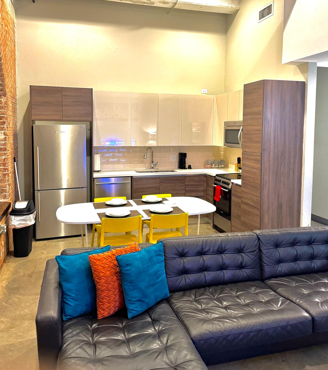 2-bed-or-2-bath-or-downtown-or-free-valet-parking/