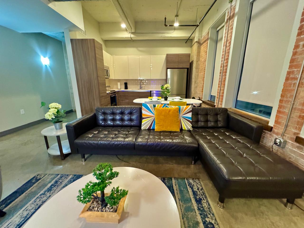 2-bed-or-2-bath-or-downtown-or-free-valet-parking-or-3/