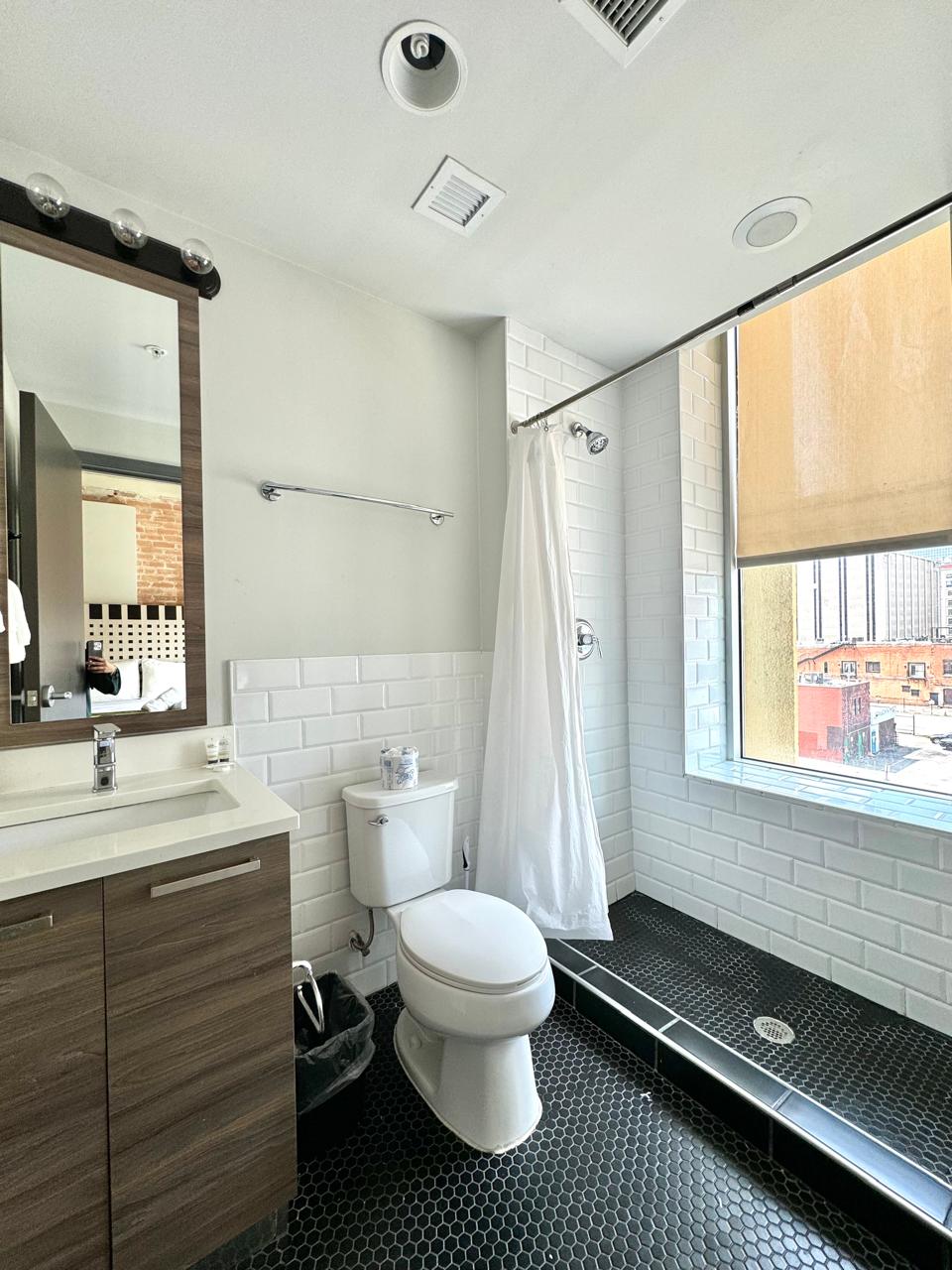 2-bed-or-2-bath-or-downtown-or-free-valet-parking-or-3/
