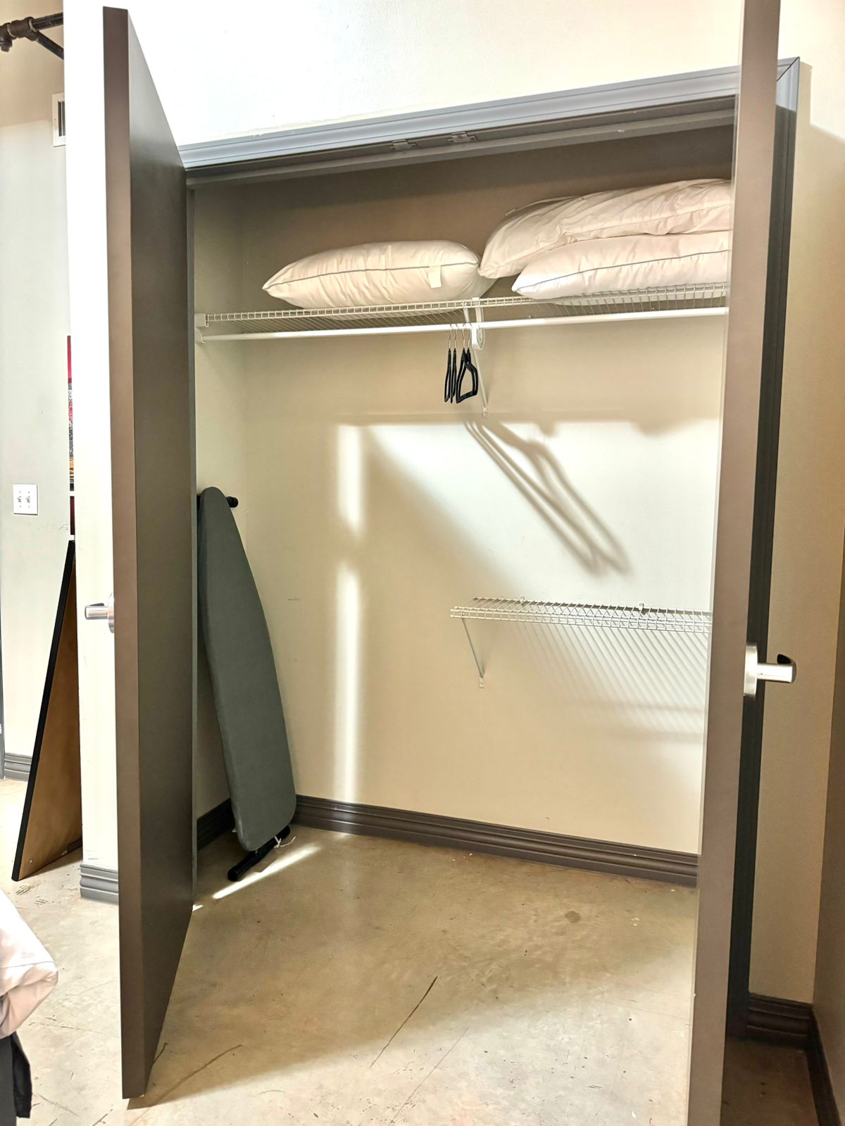 2-bed-or-2-bath-or-downtown-or-free-valet-parking-or/