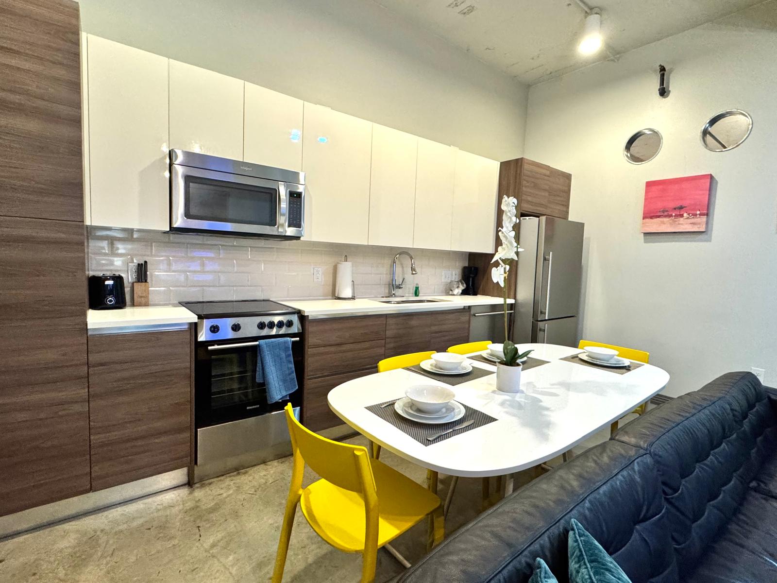 2-br-or-2-bt-or-downtown-views-or-free-valet-parking/