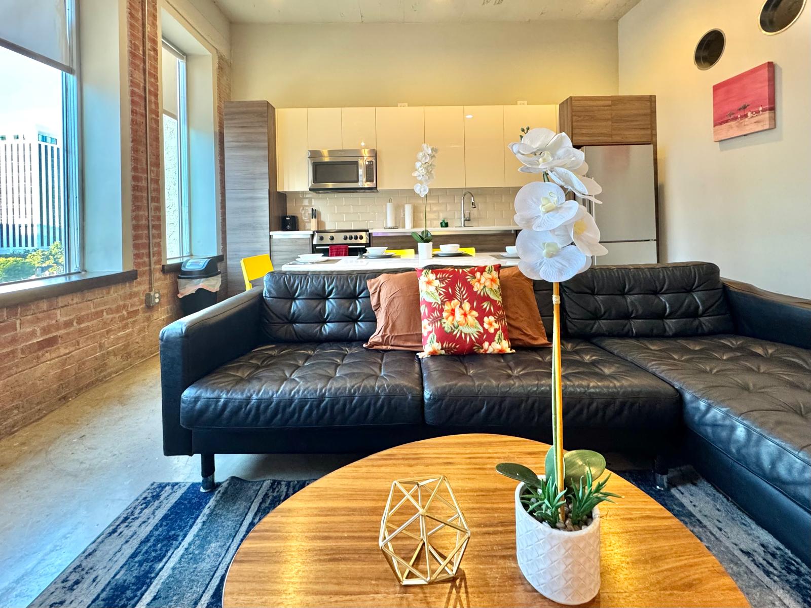 2-br-or-2-bt-or-downtown-views-or-free-valet-parking/