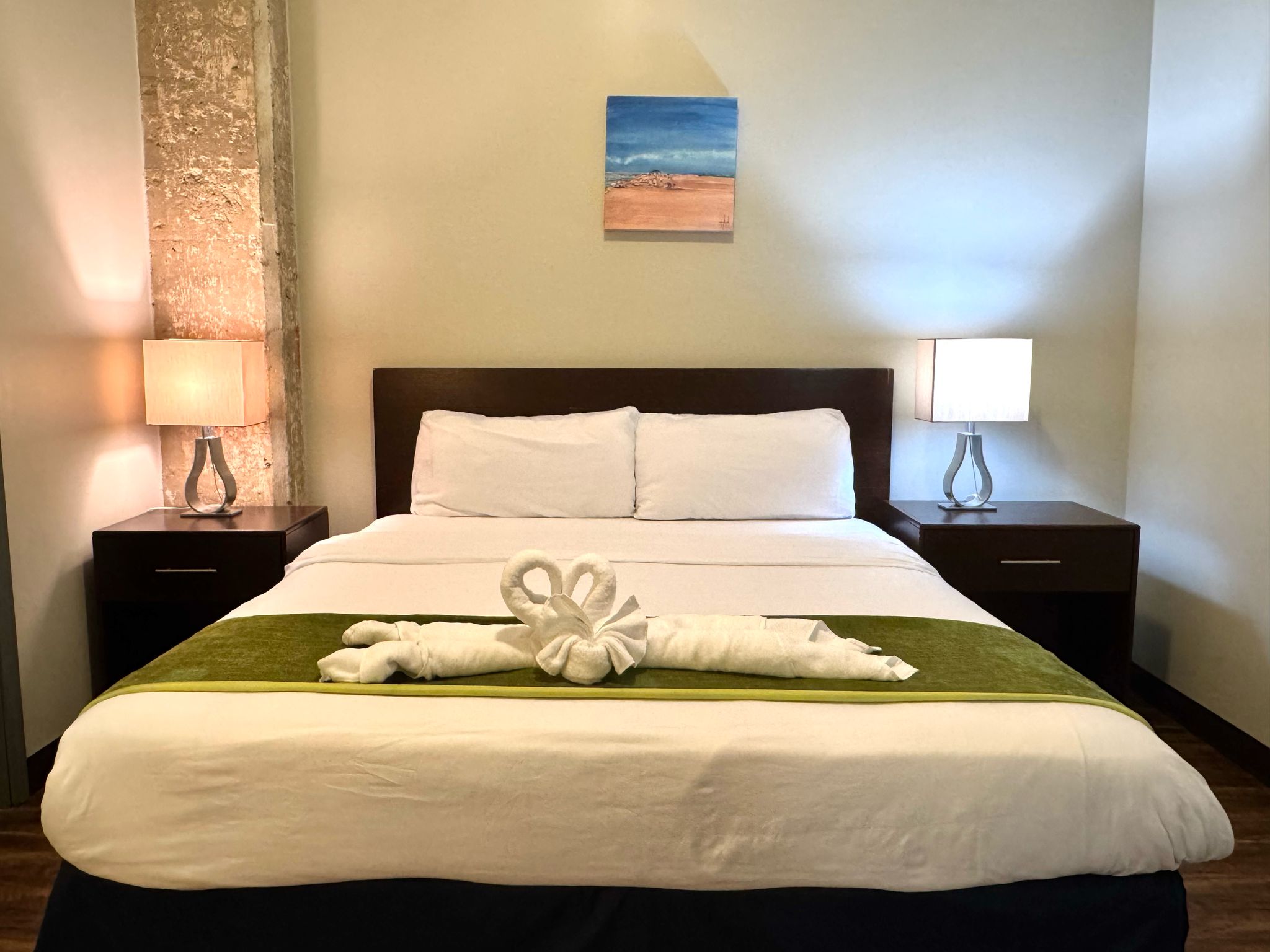 zen-style-2br2bth-or-pool-view-or-downtown-or-free-valet-parking/