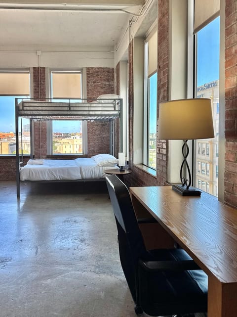 Gorgeous 2 BR | 3 Beds | 2 Bath & Free Valet Parking