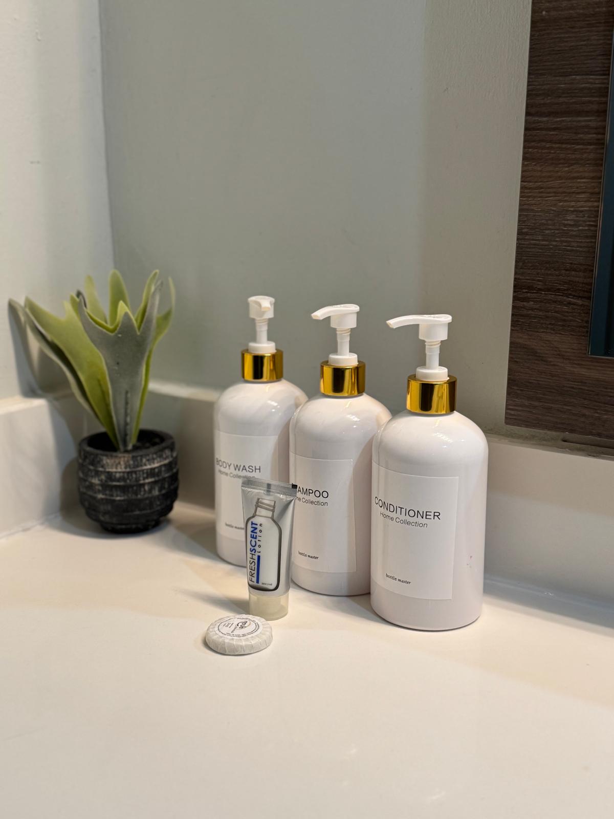 gorgeous-2-br-or-3-beds-or-2-bath-and-free-valet-parking/