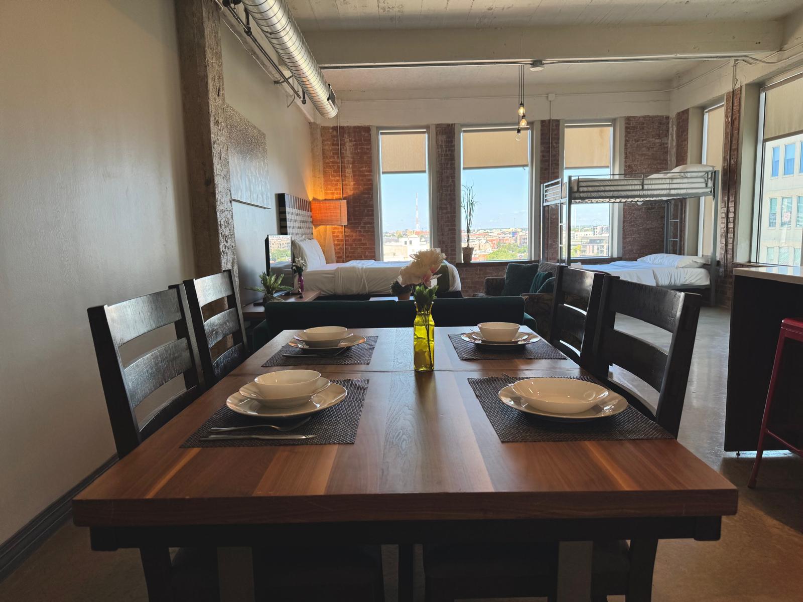 gorgeous-2-br-or-3-beds-or-2-bath-and-free-valet-parking/