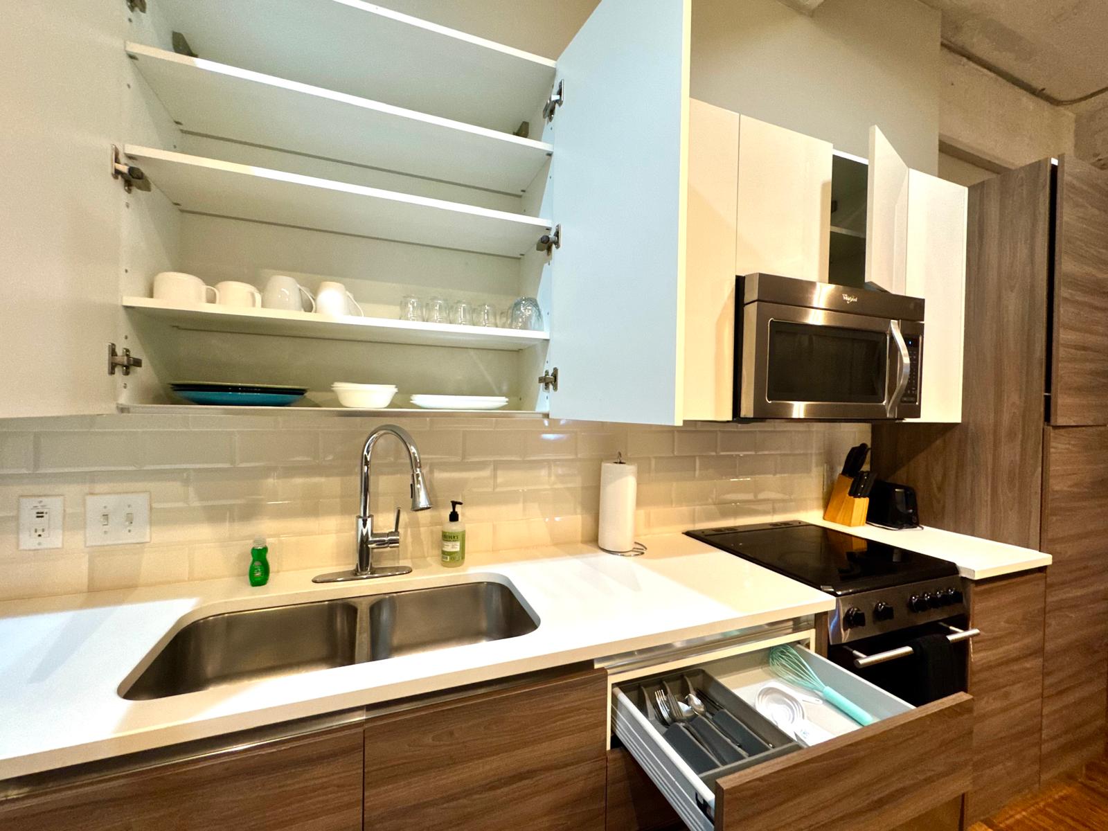 2-br-3-beds-or-2-bath-or-downtown-or-free-valet-parking-or/