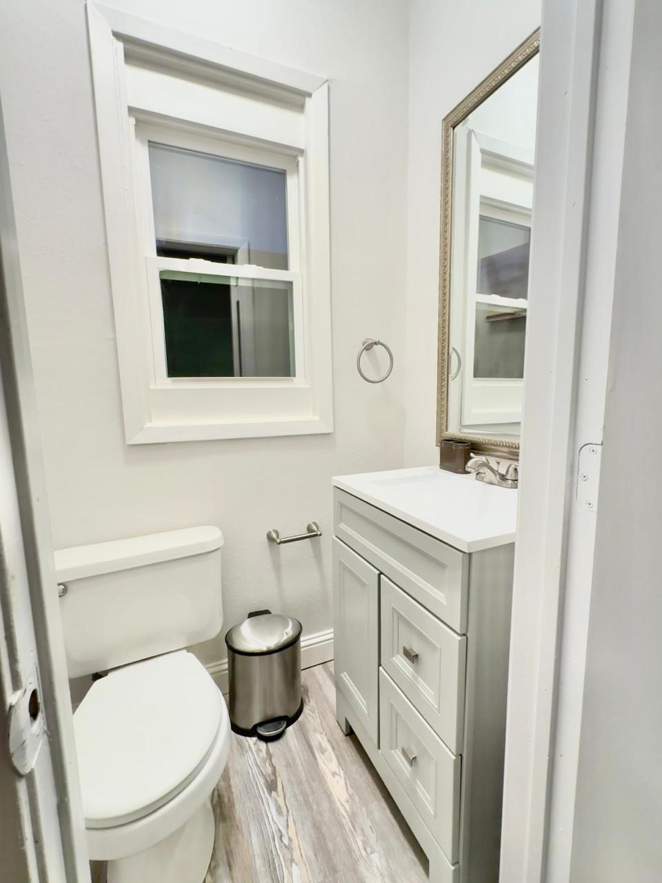 charming-family-home-near-downtown-and-zoo-or-4-br-2bt/