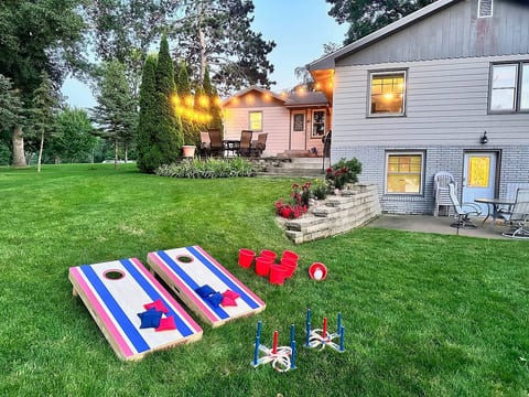 5 Bedroom, Views, Gameroom, Lakefront