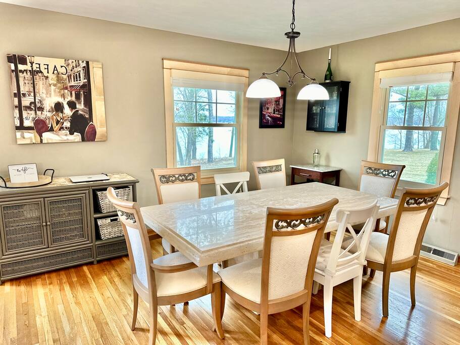 5 Bedroom, Views, Gameroom, Lakefront