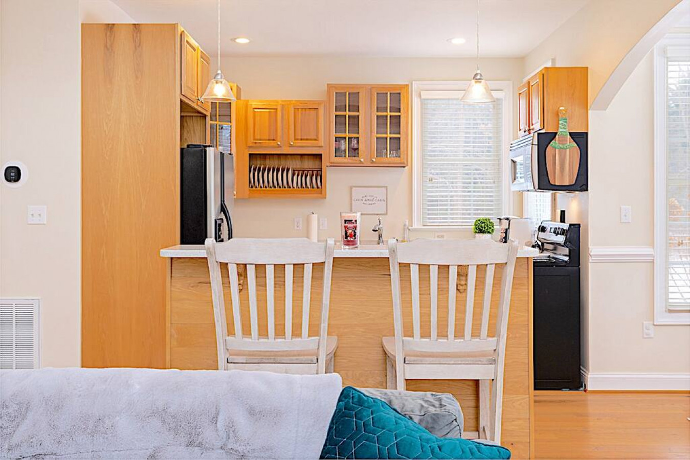 stoney-creek-cottage-@-wintergreen-w-ev-charger/