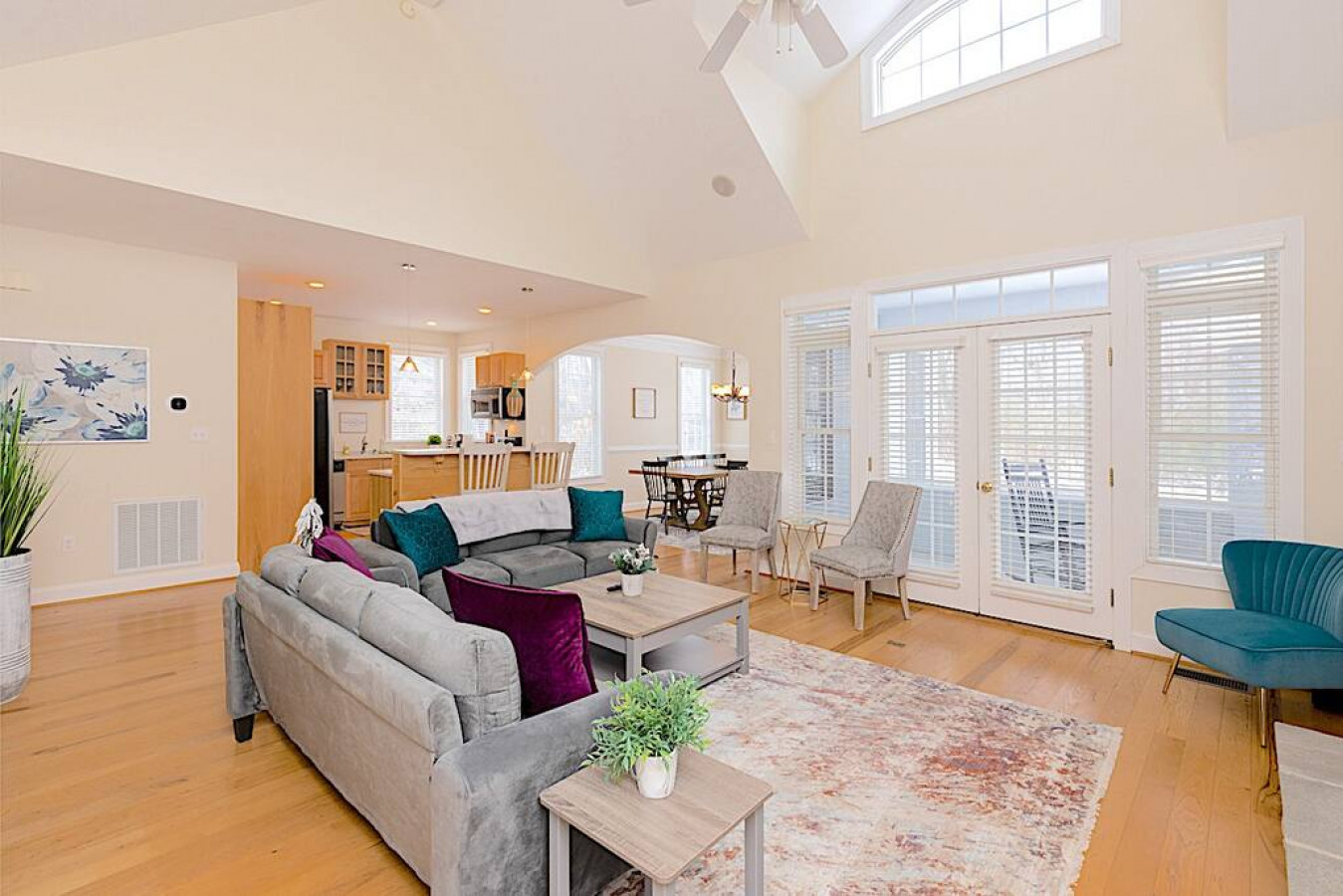 stoney-creek-cottage-@-wintergreen-w-ev-charger/