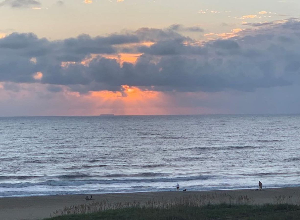 Penthouse By The Sea Huge Home w/ Amazing Views - Virginia Beach