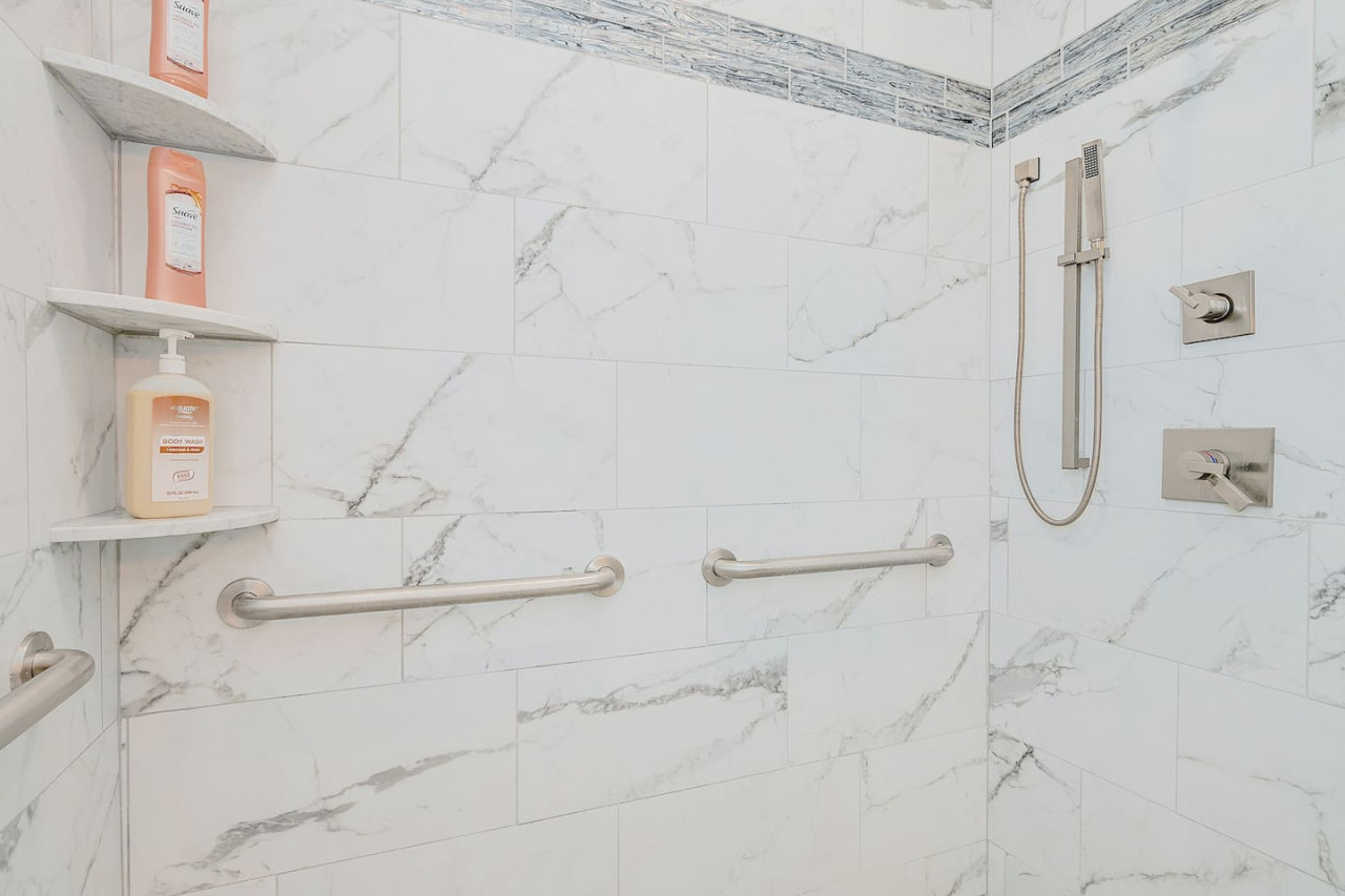 Penthouse By The Sea Huge Home w/ Amazing Views - Virginia Beach