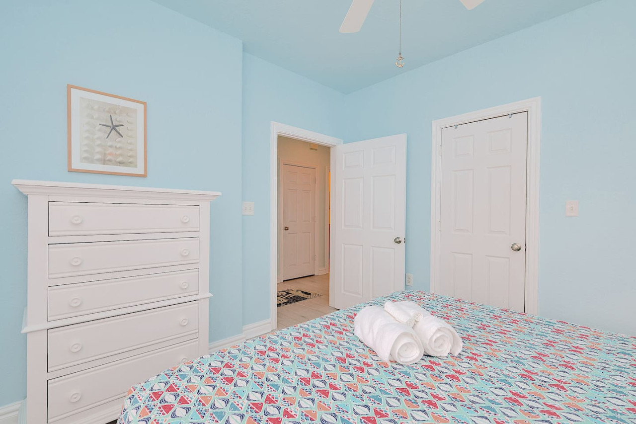 Penthouse By The Sea Huge Home w/ Amazing Views - Virginia Beach