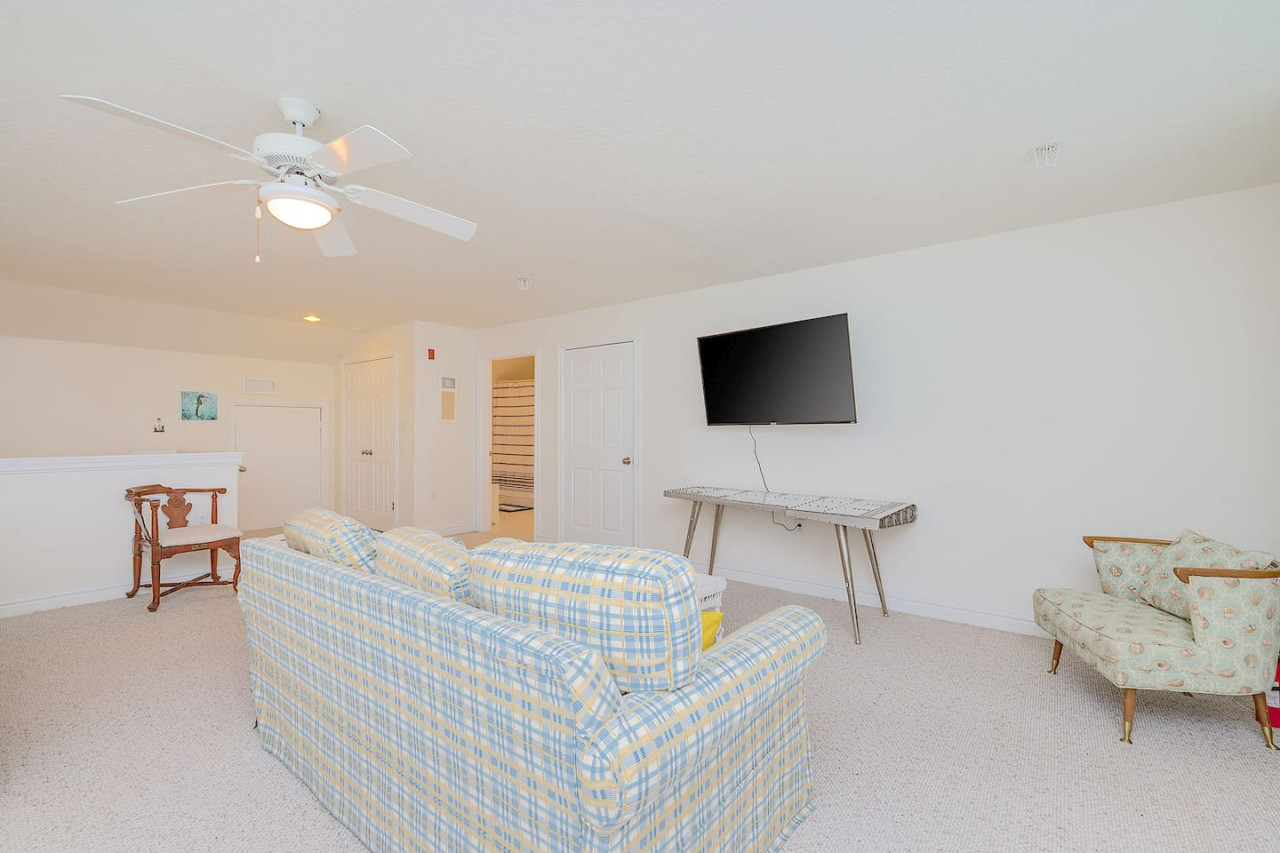 Penthouse By The Sea Huge Home w/ Amazing Views - Virginia Beach