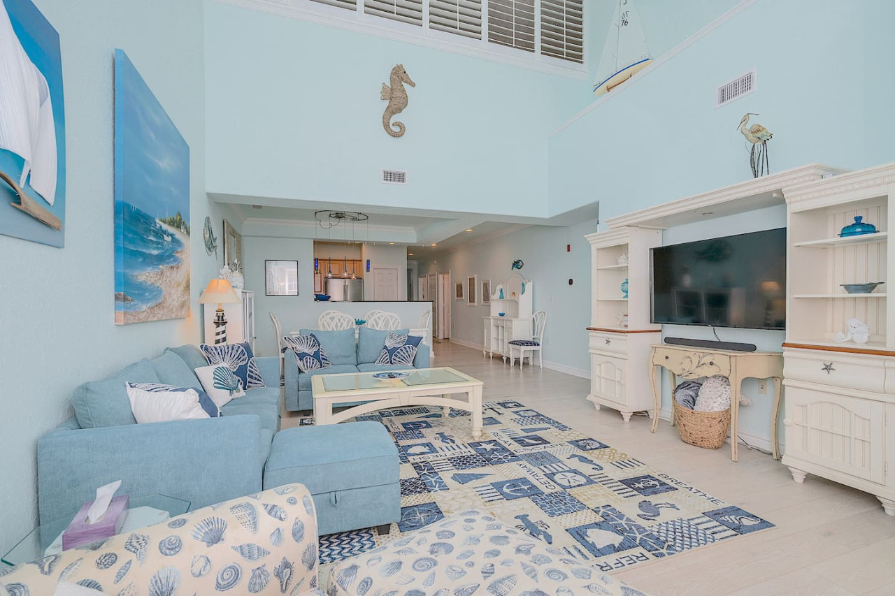 Penthouse By The Sea Huge Home w/ Amazing Views - Virginia Beach