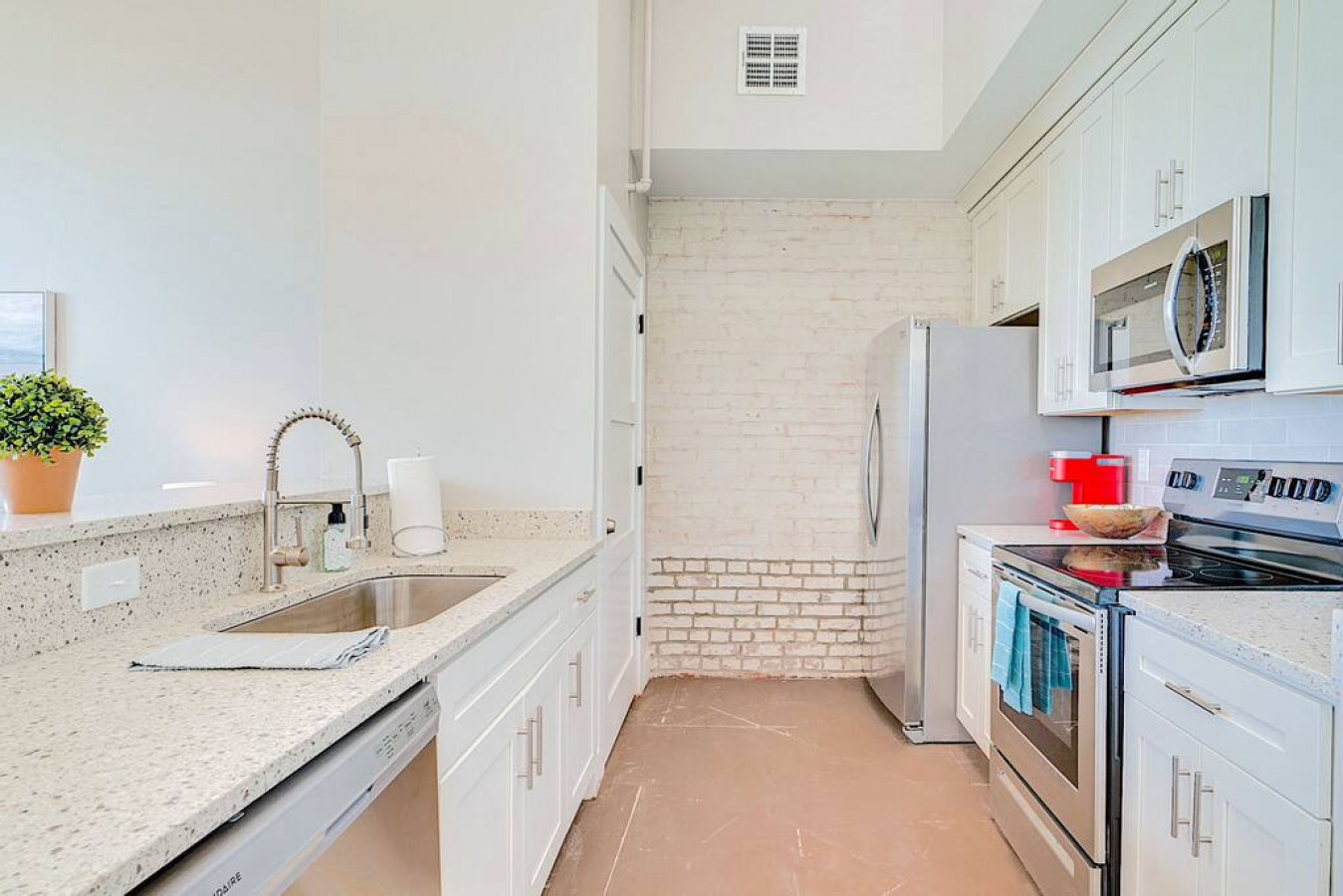 the-speakeasydowntown-newport-news!/