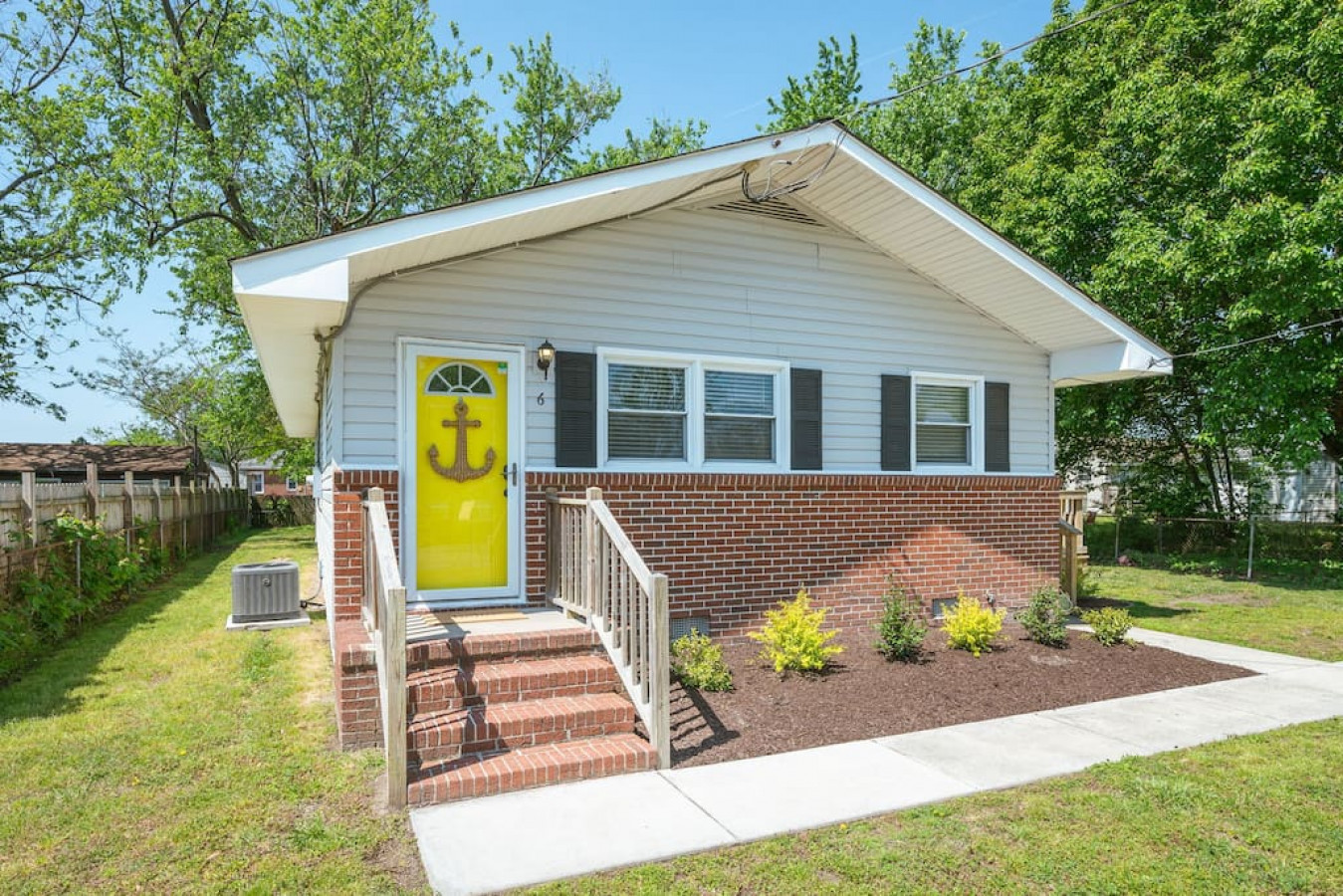 Buckroe Bungalow · #Buckroe Bungalow ~Escape to the Beach 2mins Away! - Hampton