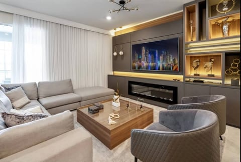 Sleeps 28 | Game & Themed Rooms | Heated Pool