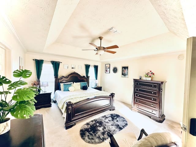 Warm, inviting, and designed for pure comfort—Discover your home away from home in this peaceful and inviting space. You’ll never want to leave.