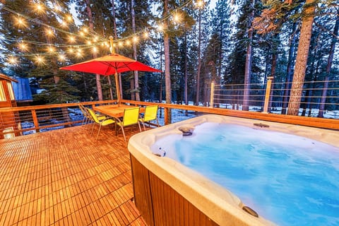 Tahoe Luxury Winter Haven Under the Stars.