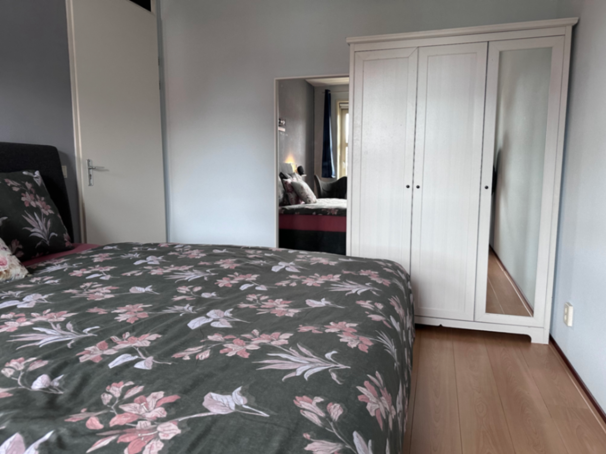 room-in-lelystad-center-40-mins-train-to-amsterdam/