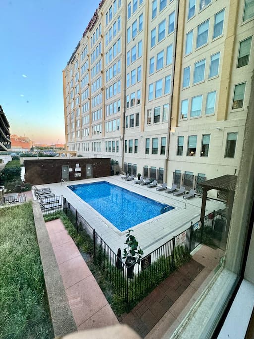 earthy-style-2-br-or-3-beds-or-2-bath-or-free-valet-p/