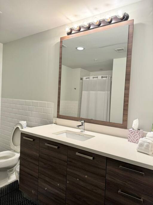 2-br-or-2-bath-or-downtown-or-free-valet-parking-or-7/