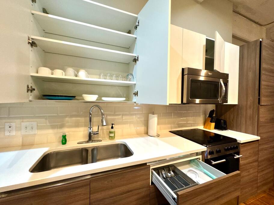 2-br-or-2-bath-or-downtown-or-free-valet-parking-or-7/