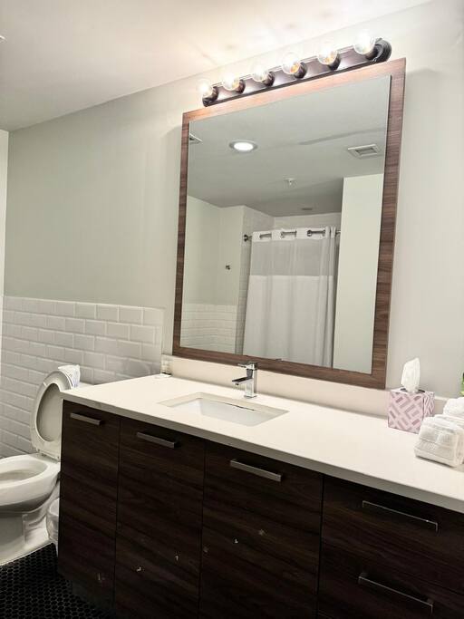 2-br-and-2-full-bath-or-downtown-or-free-valet-parking/