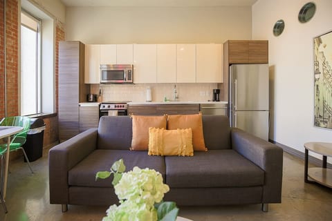 2 BR | 2 Bath | Downtown | Free Valet Parking | #