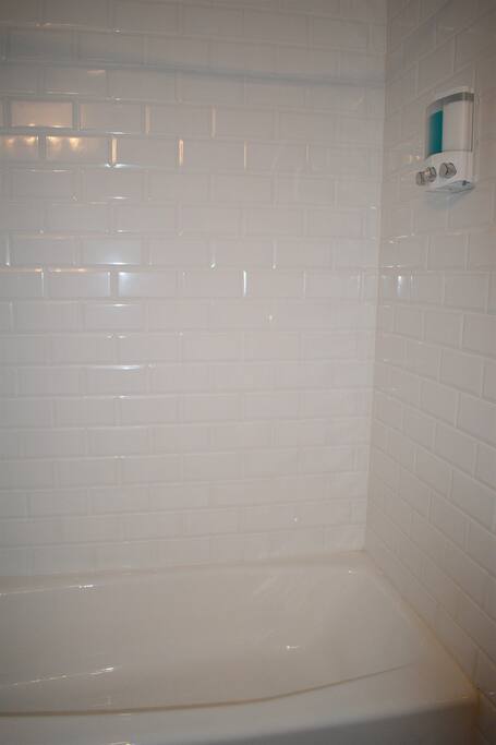 2-br-or-2-bath-or-downtown-or-free-valet-parking-or-5/