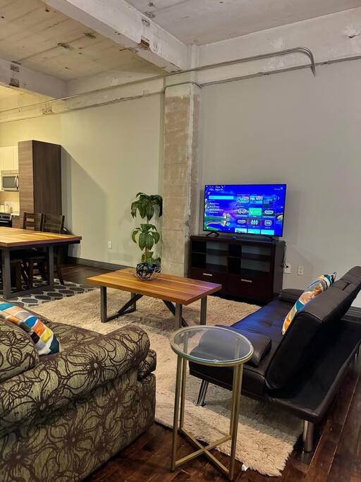 spacious-1br-or-3-king-beds-or-free-valet-parking/