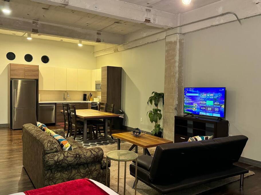 spacious-1br-or-3-king-beds-or-free-valet-parking/