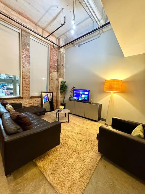 2 BR & 2 Bath | Downtown | Free Valet Parking | 1