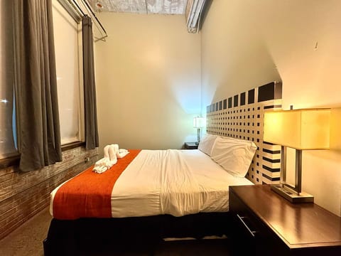 2 BR & 2 Bath | Downtown | Free Valet Parking | 1
