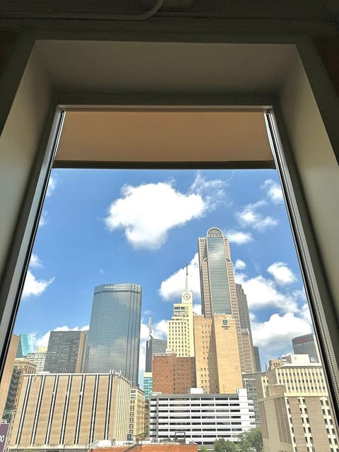 2 BR | 2 BT | Downtown | Free Valet Parking | # 6