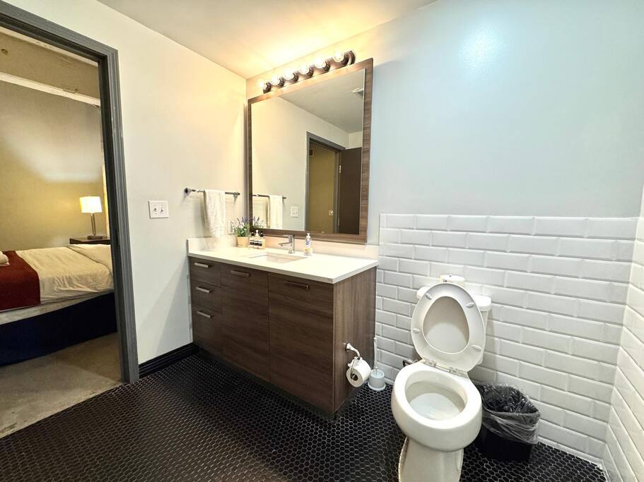 2-br-or-2-bt-or-downtown-or-free-valet-parking-or-6/