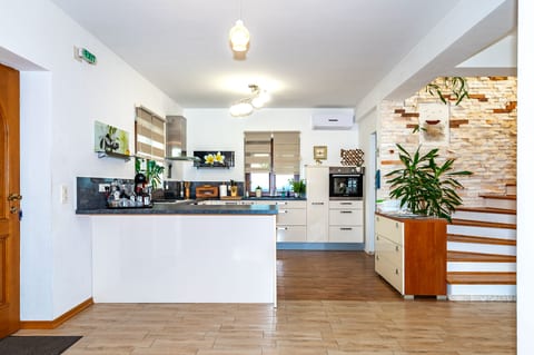 Villa Pamaroka - Unit 376415-13