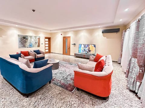 George Residence – Luxury 3BR in Ikoyi SDA | Wi-Fi