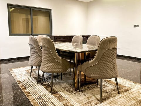 George Residence - Stylish 3BR in SDA ikoyi | WiFi