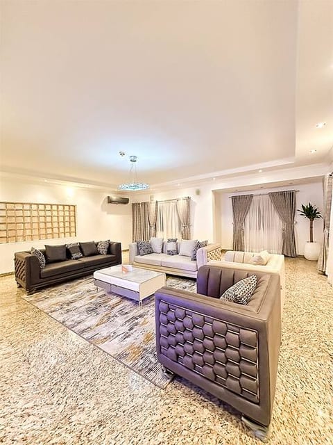 George Residence – Elegant 3BR in SDA Ikoyi | WiFi