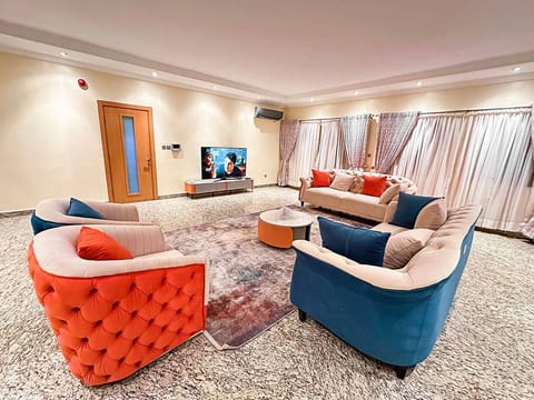 George Residence – Cozy 3BR Apartment in Ikoyi SDA