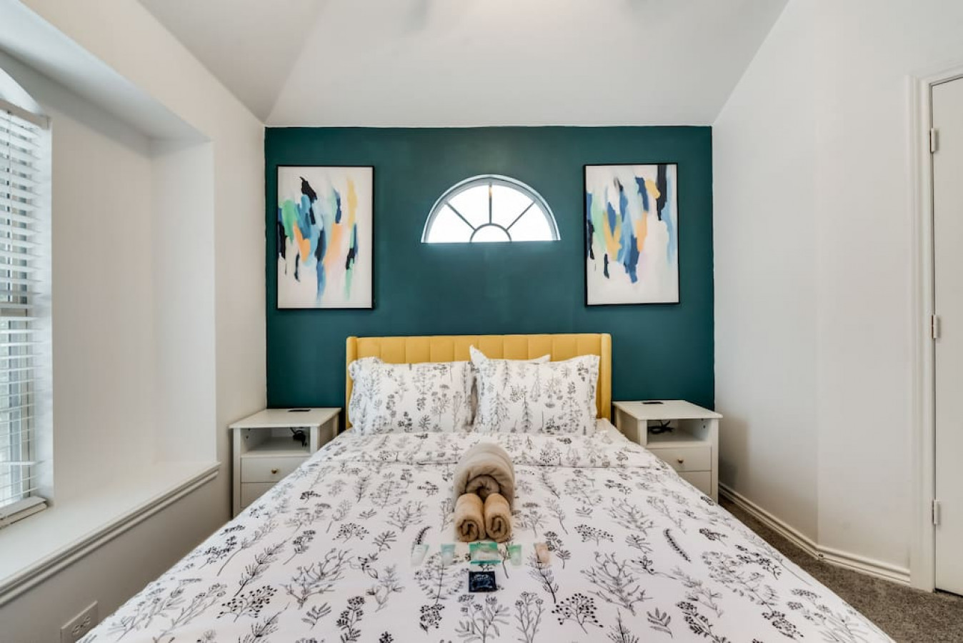 family-and-business-retreat-or-king-bed-and-top-amenities/