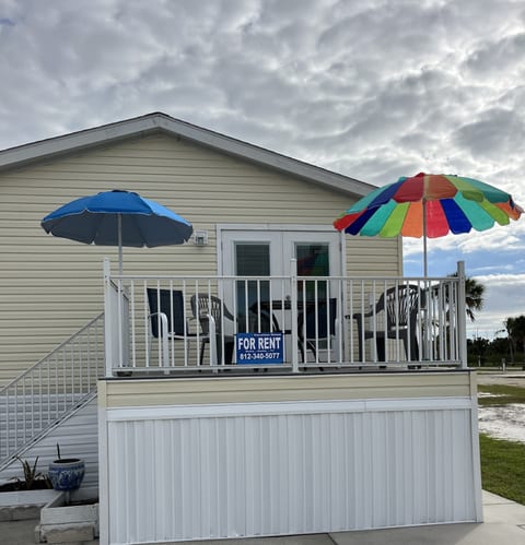 The elevated front deck of the Shorebird.