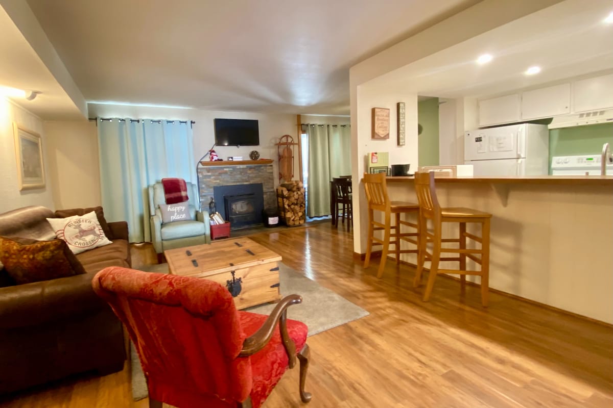 Mammoth Deer Chalet 1Bdr + Bunks Alcove - Mammoth Lakes